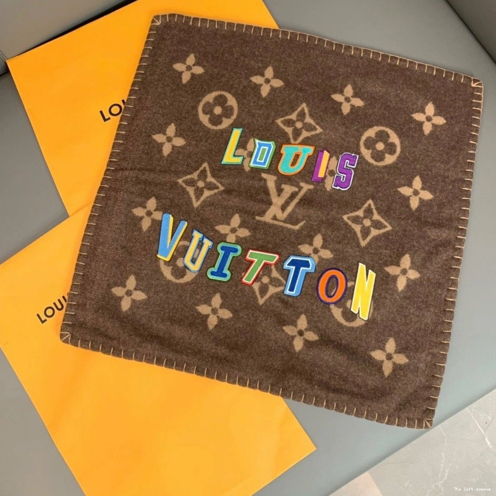 PILLOW THROW CUSTOM LV LETTERS WOOL 0812
